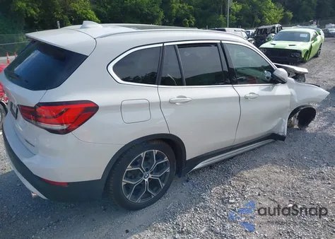 2020 BMW X1 xDrive28I из США, поврежденный, VIN WBXJG9C09L5P61149